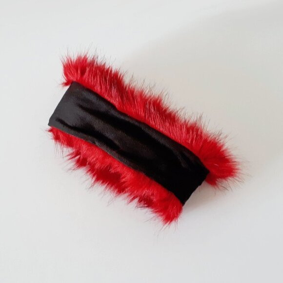 NWOT Unknown brand red black accent faux fur solid neck warmer - Picture 6 of 7